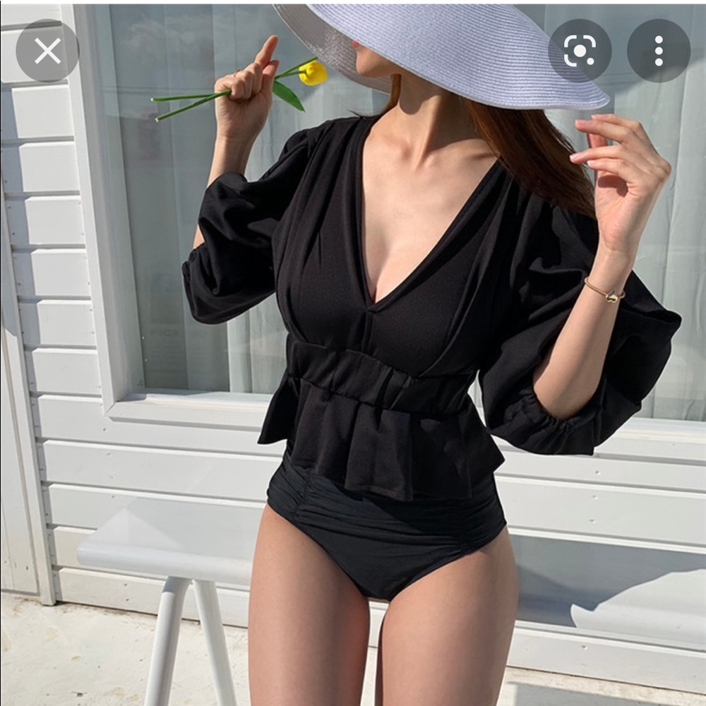 🏝 Flaxmaker Two piece bathing suit- brand new